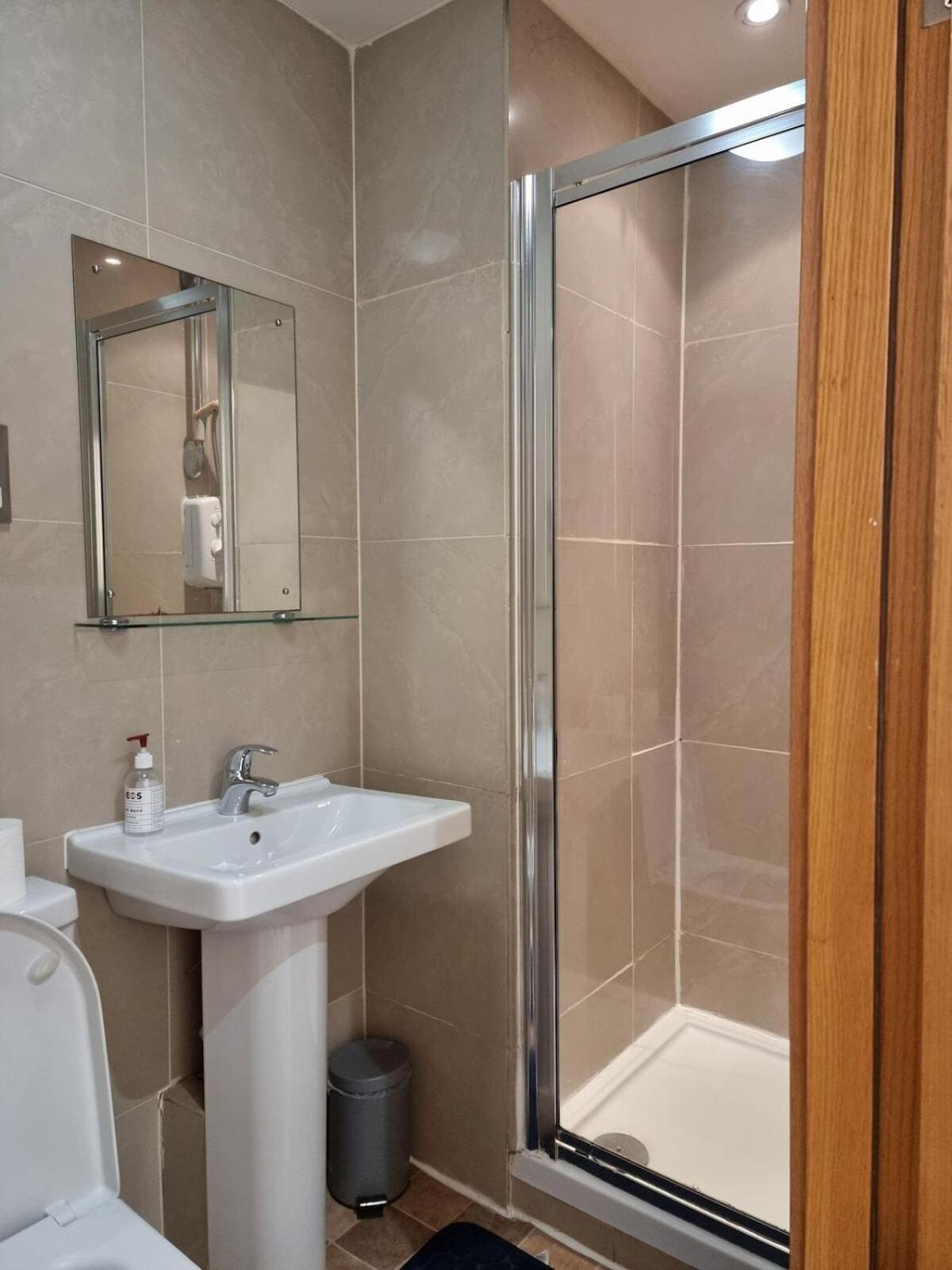 F302-3Rd Floor Studio For 2 Near Hyde Park Londen Buitenkant foto